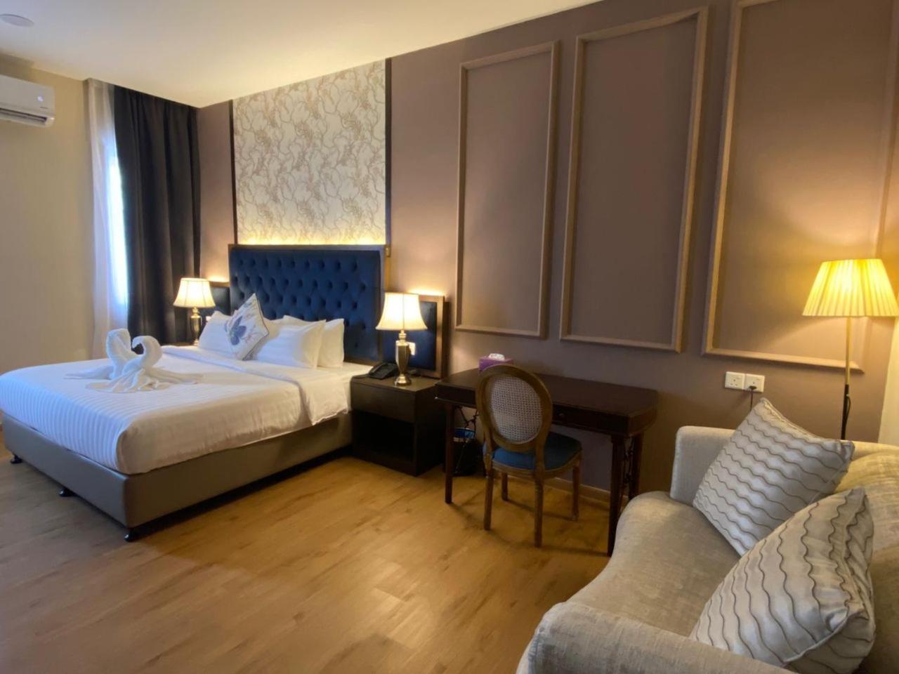 Hotel The Leith George Town Esterno foto