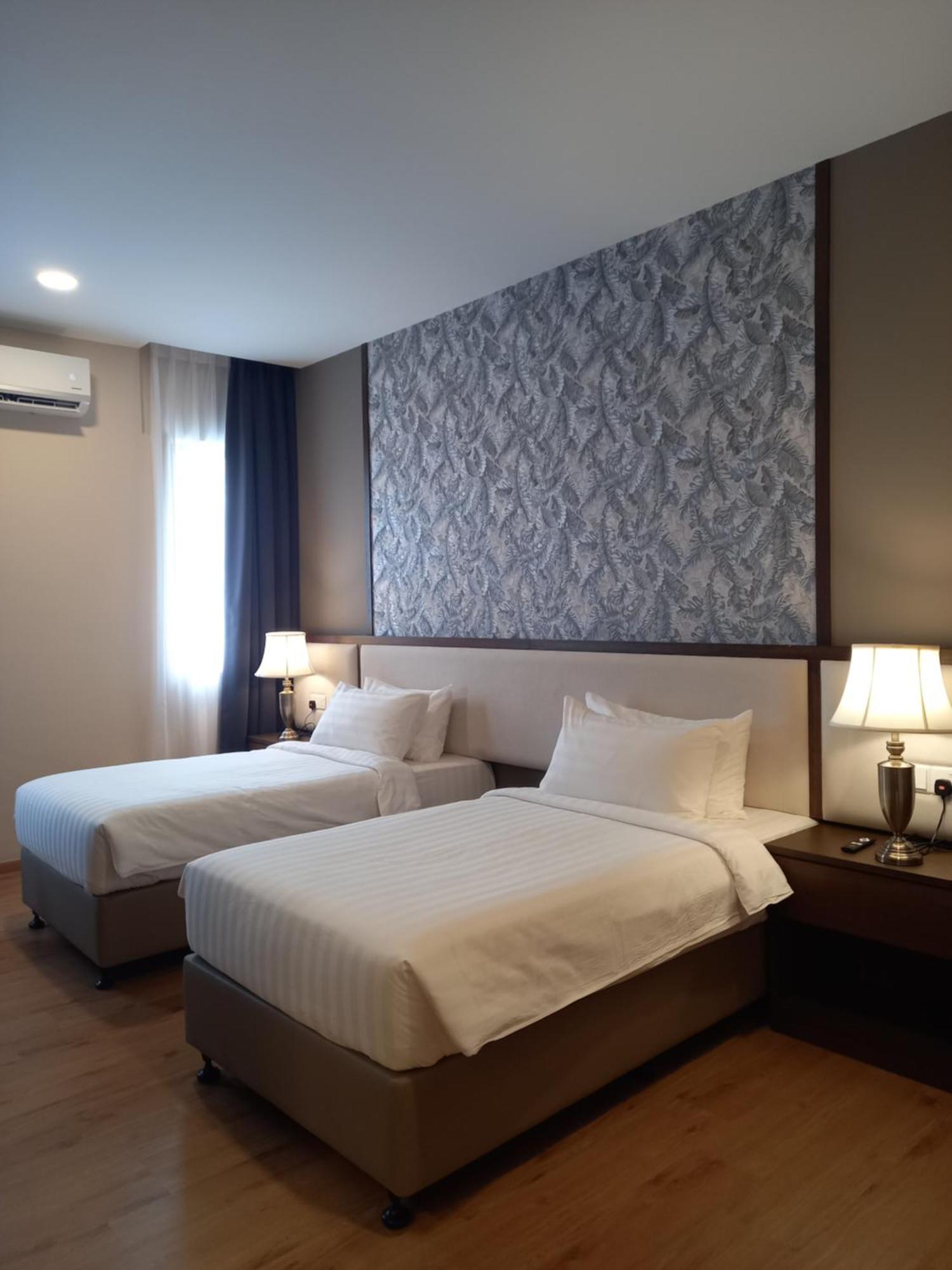 Hotel The Leith George Town Esterno foto